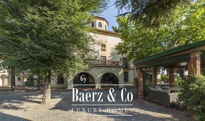 Image No.35-12 Bed Property for sale