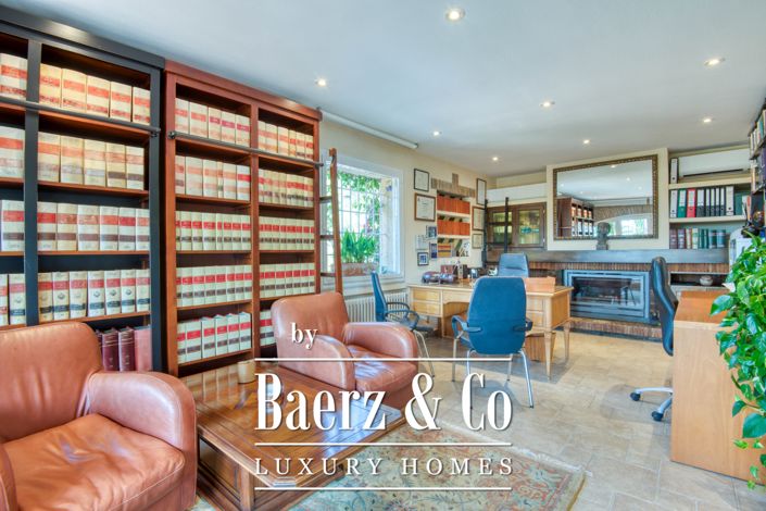 Image No.9-4 Bed Villa for sale