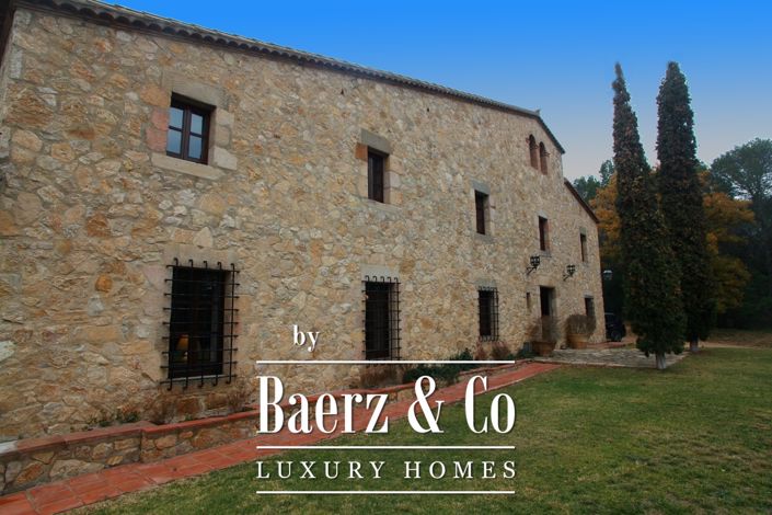 Image No.17-9 Bed Apartment for sale