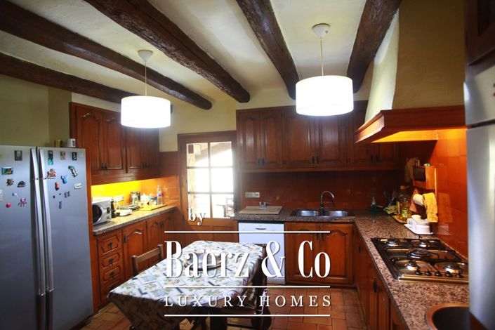 Image No.9-9 Bed Apartment for sale