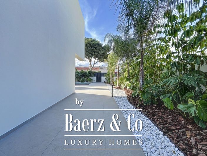 Image No.25-3 Bed Villa for sale