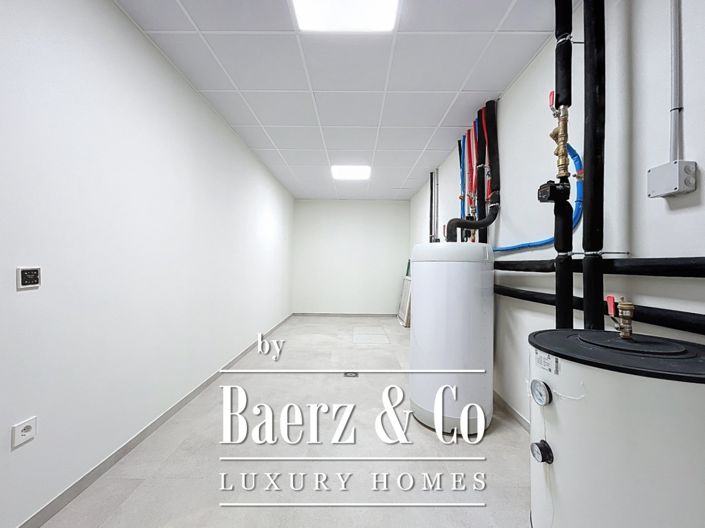 Image No.27-3 Bed Villa for sale