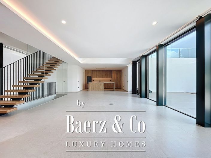 Image No.4-3 Bed Villa for sale