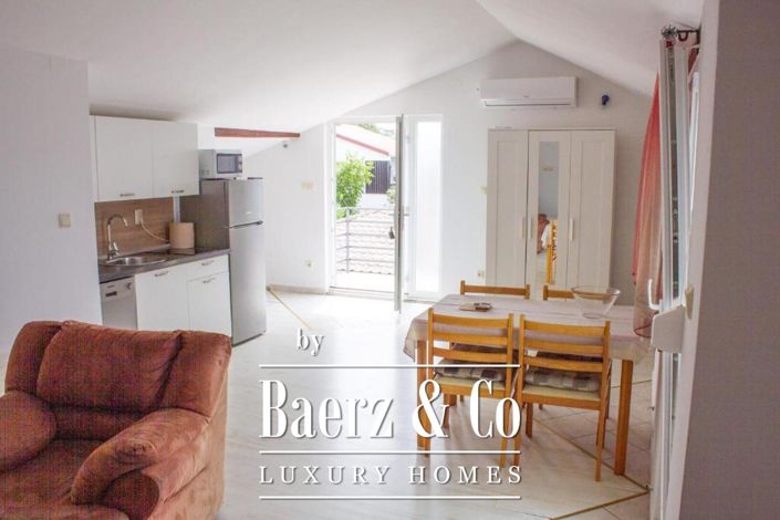 Image No.21-8 Bed Townhouse for sale