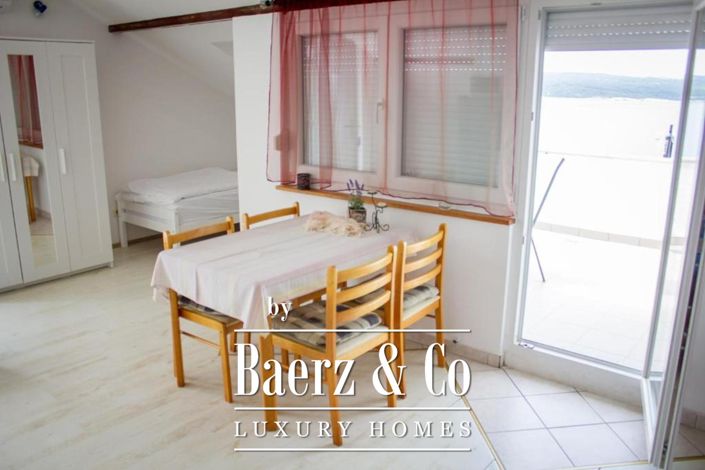 Image No.22-8 Bed Townhouse for sale