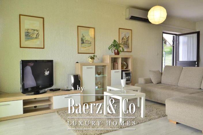 Image No.5-8 Bed Townhouse for sale