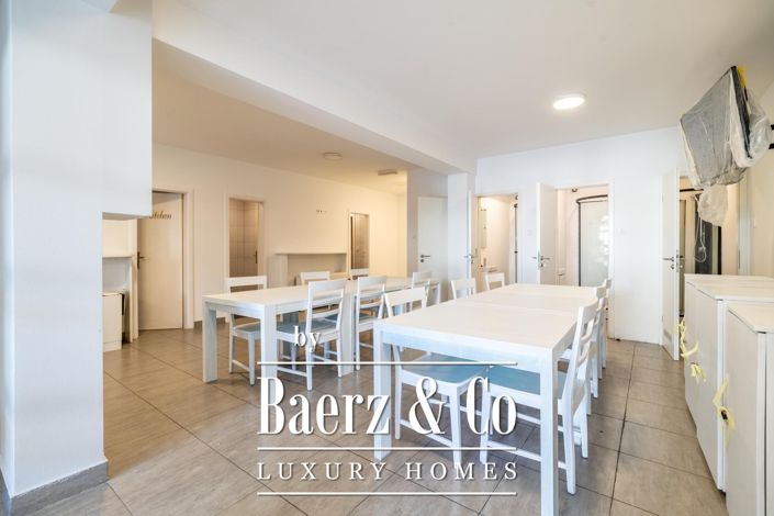 Image No.3-10 Bed Townhouse for sale