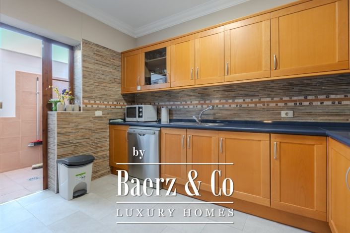 Image No.18-3 Bed Townhouse for sale