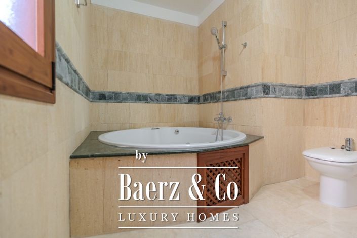 Image No.38-3 Bed Townhouse for sale