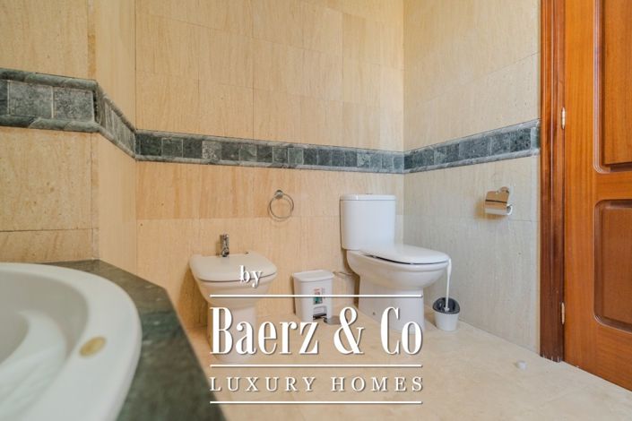 Image No.39-3 Bed Townhouse for sale