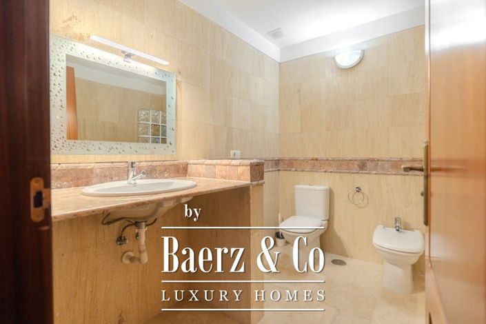 Image No.47-3 Bed Townhouse for sale