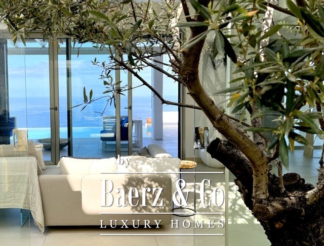 Image No.2-5 Bed Villa for sale