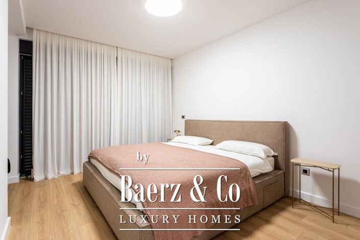 Image No.10-4 Bed Villa for sale