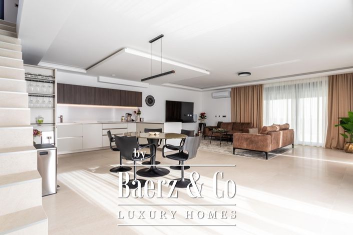 Image No.4-4 Bed Villa for sale