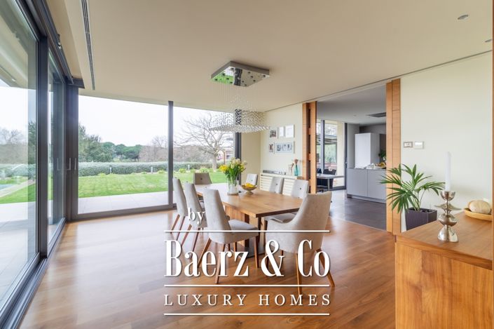 Image No.14-7 Bed Property for sale