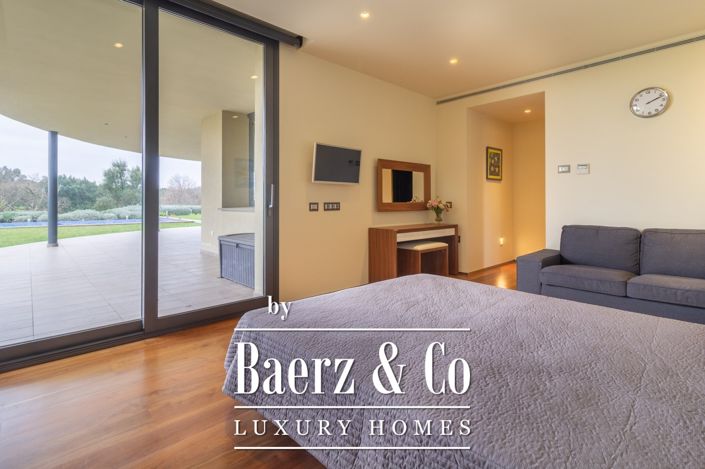 Image No.29-7 Bed Property for sale