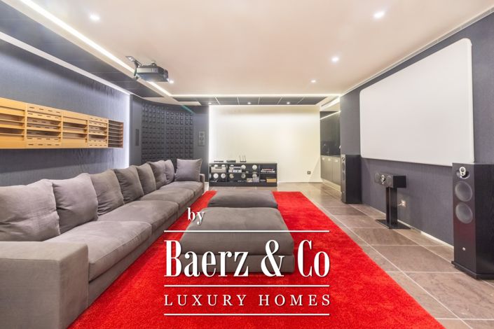 Image No.36-7 Bed Property for sale