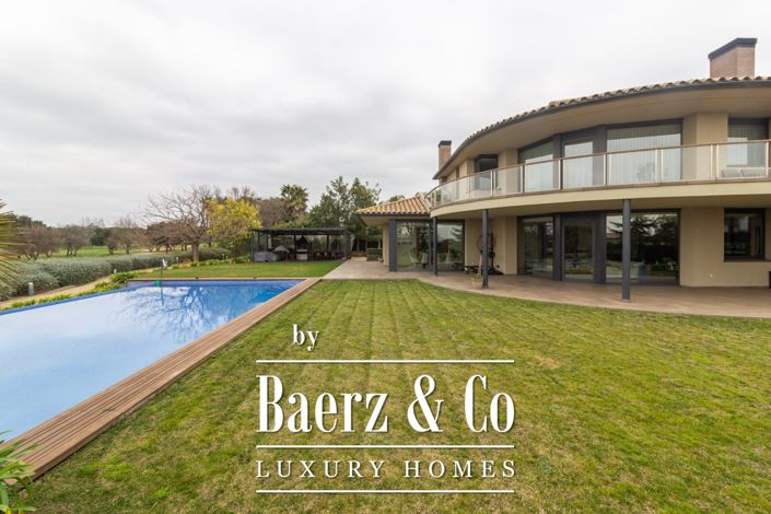 Image No.4-7 Bed Property for sale