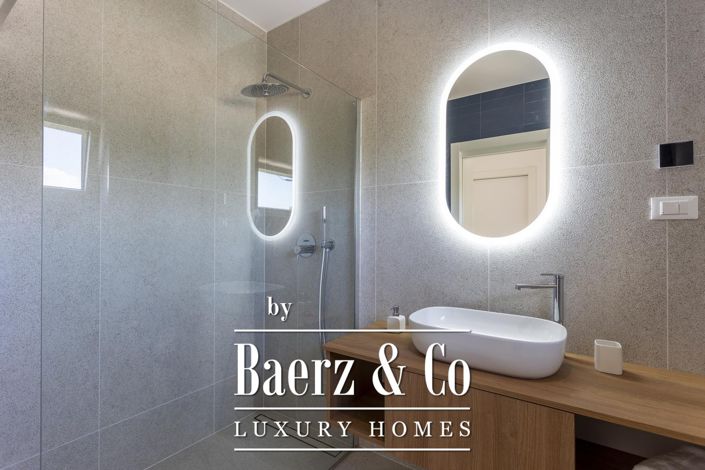 Image No.12-4 Bed Villa for sale