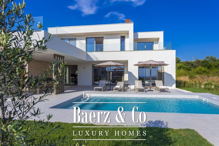 Image No.3-4 Bed Villa for sale