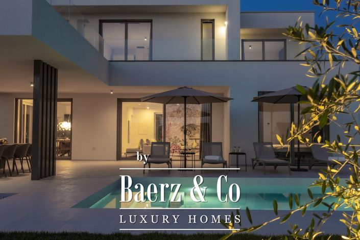 Image No.4-4 Bed Villa for sale