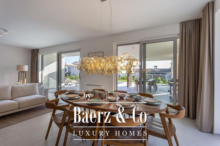 Image No.9-4 Bed Villa for sale