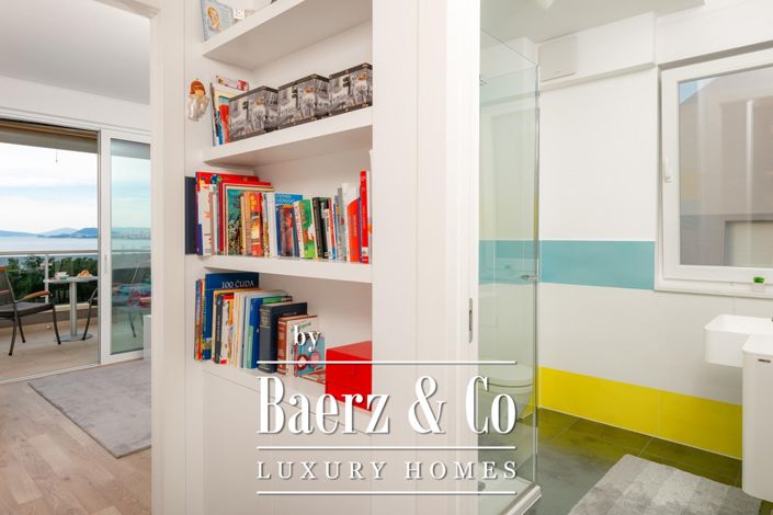 Image No.13-4 Bed Apartment for sale