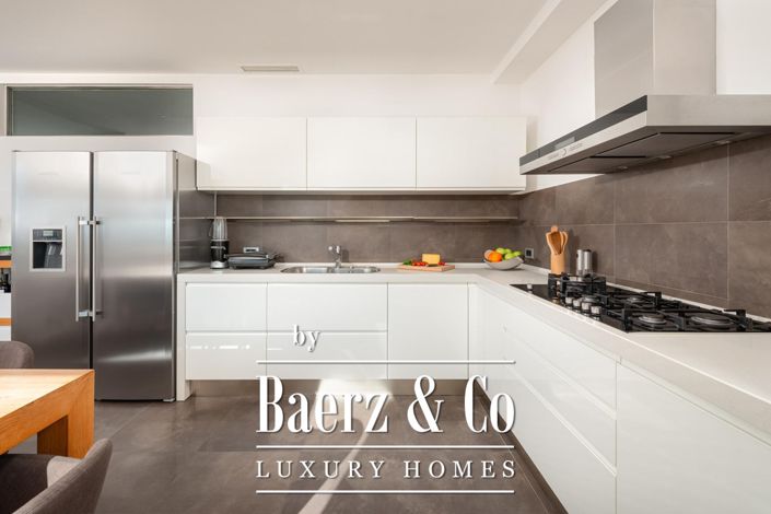 Image No.9-4 Bed Apartment for sale