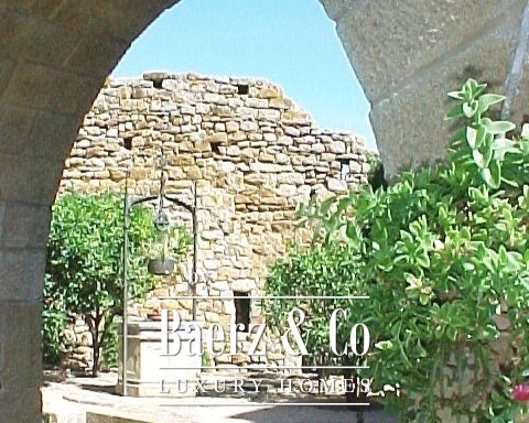 Image No.2-16 Bed Property for sale