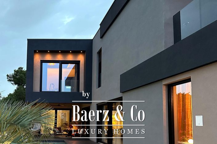 Image No.32-3 Bed Townhouse for sale