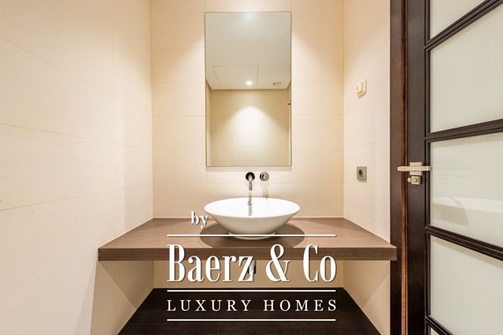 Image No.17-4 Bed Property for sale