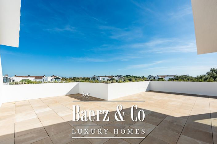 Image No.22-4 Bed Property for sale