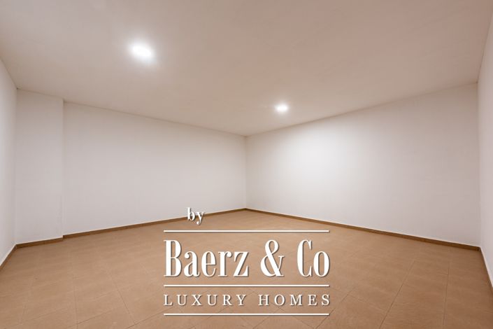 Image No.34-4 Bed Property for sale