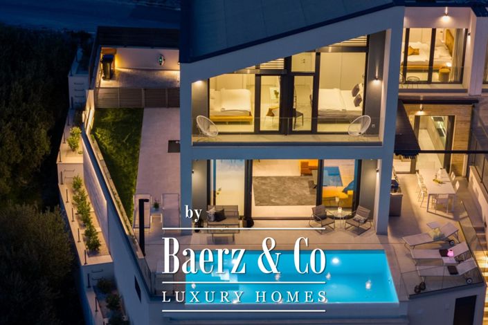 Image No.19-3 Bed Property for sale