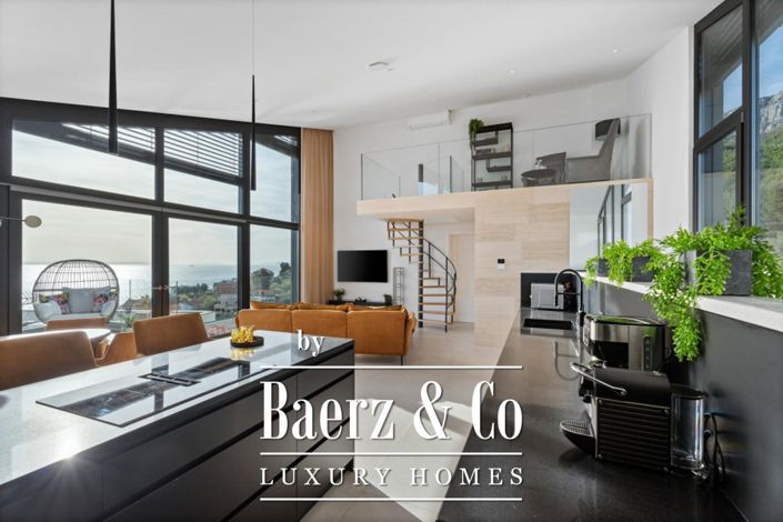 Image No.10-3 Bed Property for sale