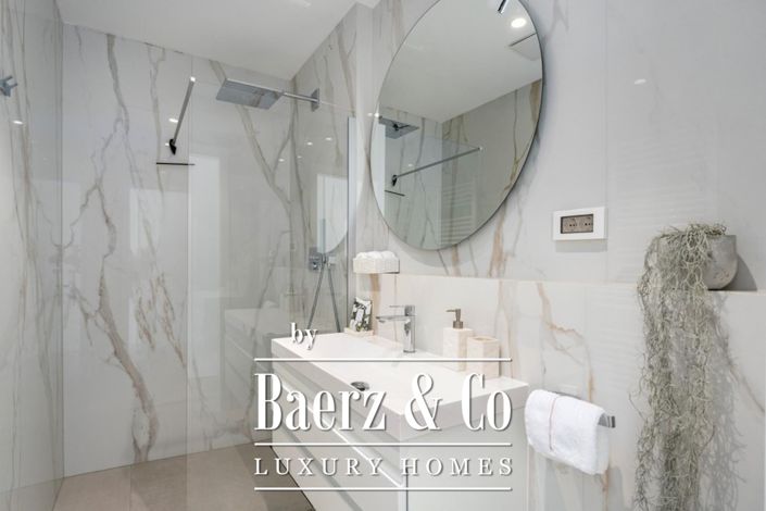 Image No.16-3 Bed Property for sale