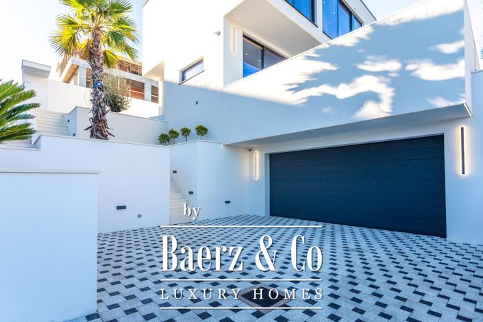 Image No.26-3 Bed Villa for sale