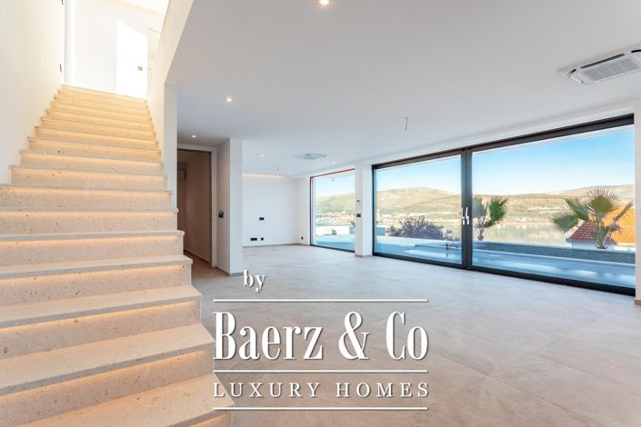 Image No.7-3 Bed Villa for sale