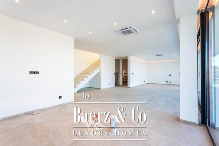 Image No.9-3 Bed Villa for sale