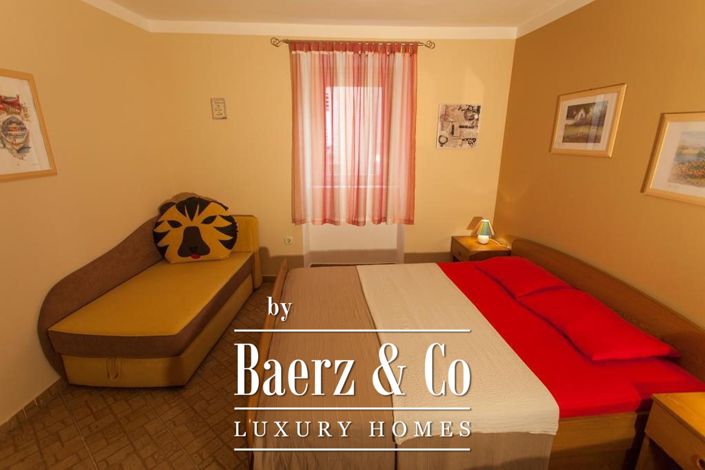 Image No.10-15 Bed House for sale