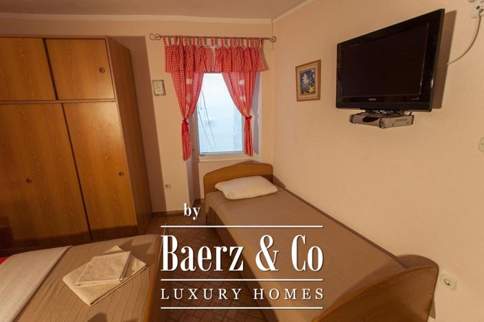 Image No.15-15 Bed House for sale