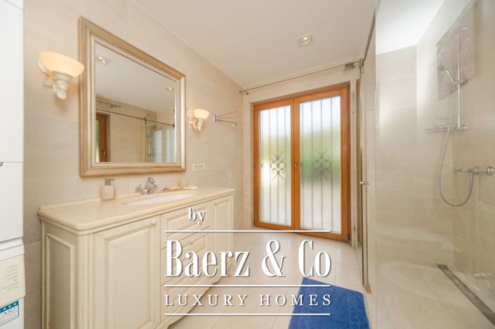 Image No.22-Maison / Villa de 3 chambres à vendre à Budva