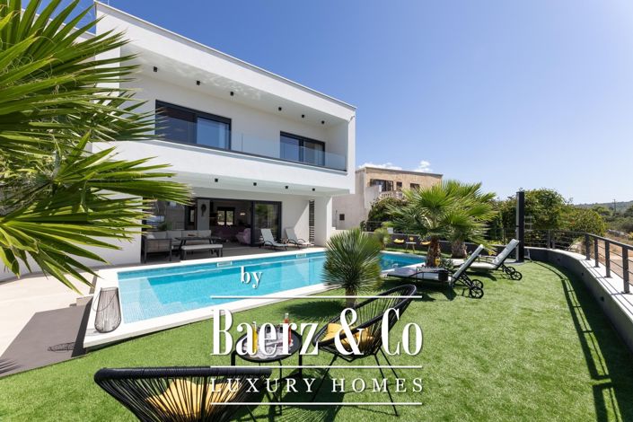 Image No.2-5 Bed Villa for sale