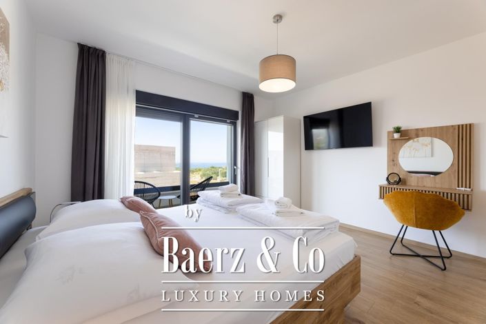 Image No.20-5 Bed Villa for sale