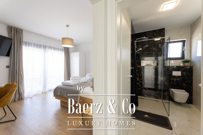 Image No.23-5 Bed Villa for sale