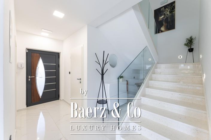 Image No.32-5 Bed Villa for sale