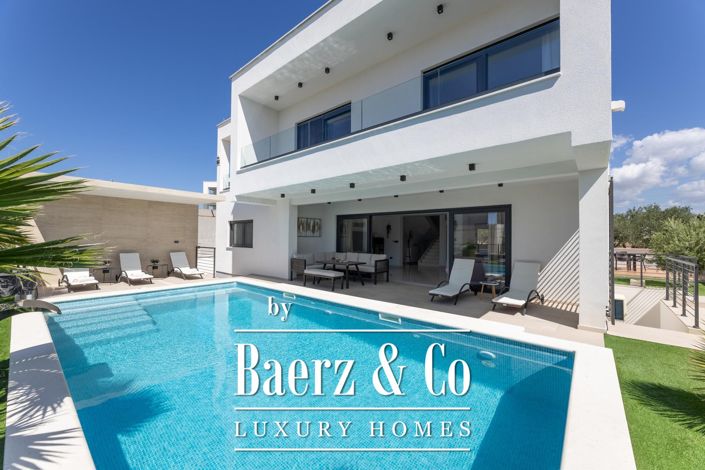 Image No.4-5 Bed Villa for sale