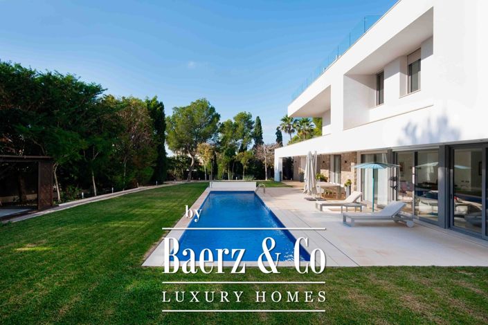 Image No.17-5 Bed Villa for sale