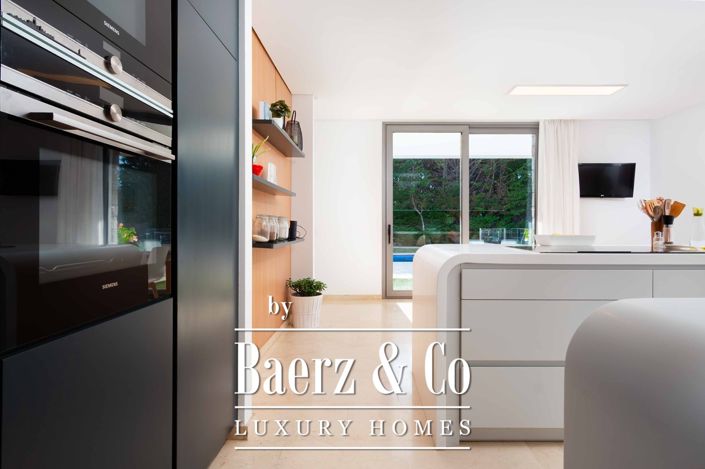 Image No.25-5 Bed Villa for sale