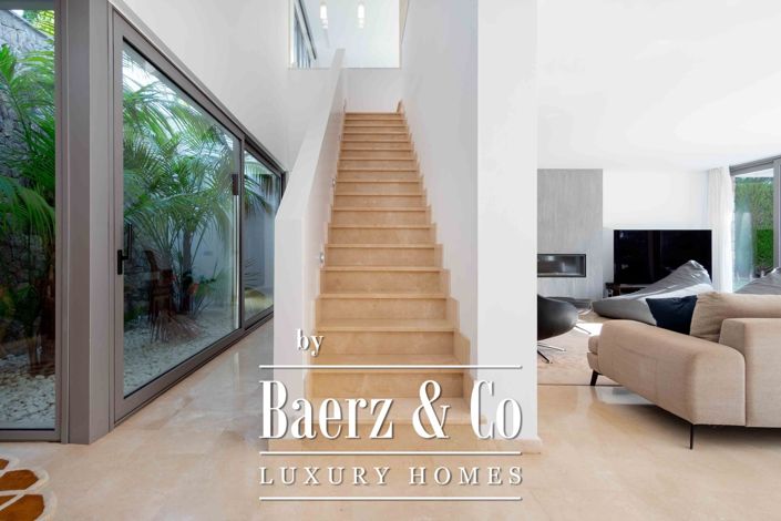 Image No.26-5 Bed Villa for sale